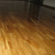 Lamelirani hrastov parket sa cokla lajsnom