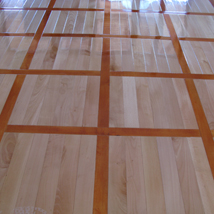 Natur bukov parket sa cokla lajsnom